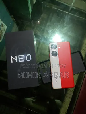 Vivo iQOO 256 GB Red