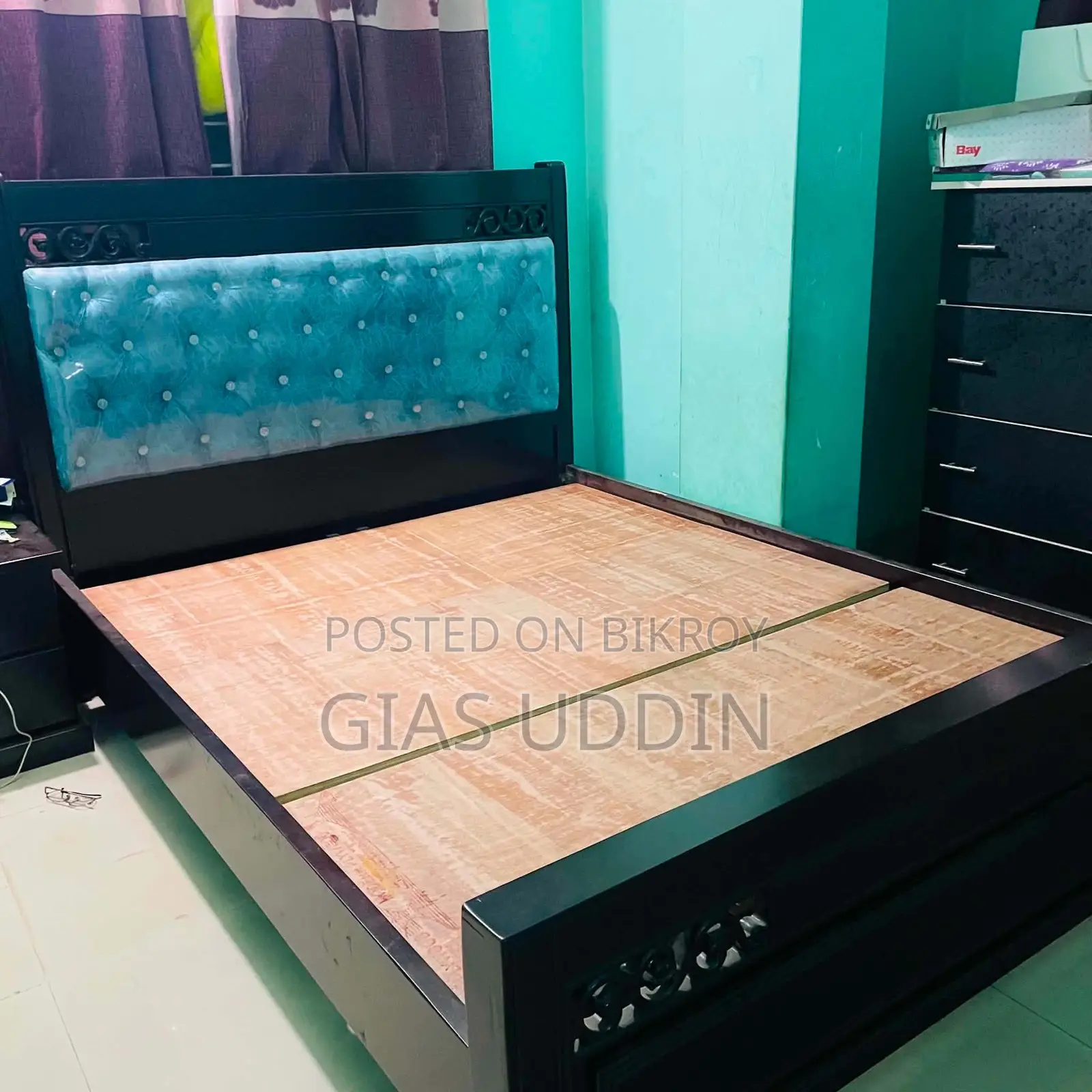 Bed (4 Months Used)