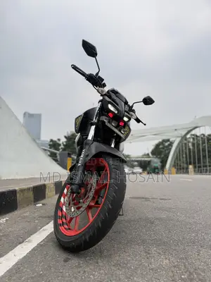 ইয়ামাহা ২০২০ সাদা