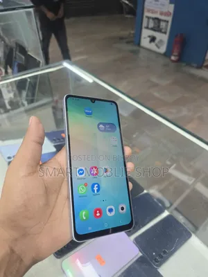 Samsung Galaxy A06 128 GB Silver