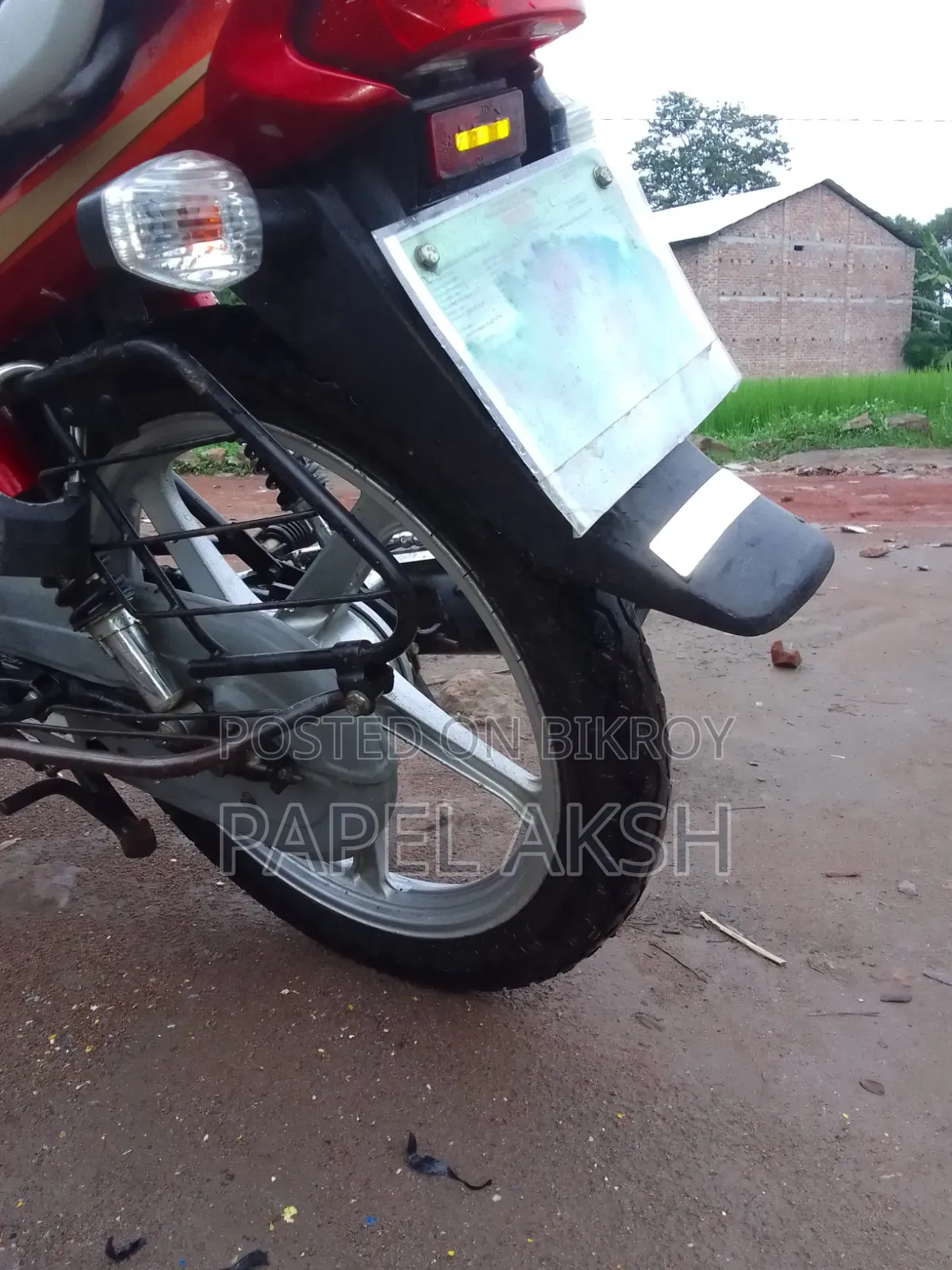হিরো এইচএফ ডিলাক্স ২০১৮ রেড