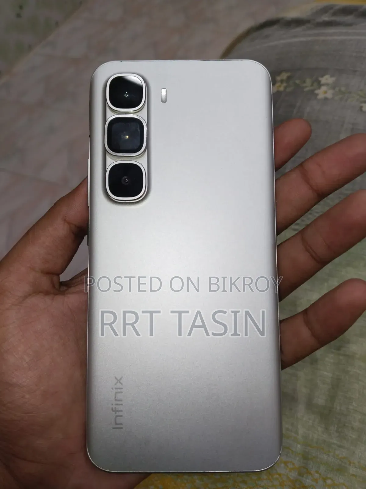 Infinix Hot 60 Pro+ ১২৮ জিবি হোয়াইট