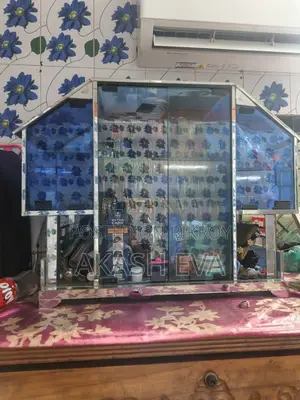 Churi Cosmetic Box Glass