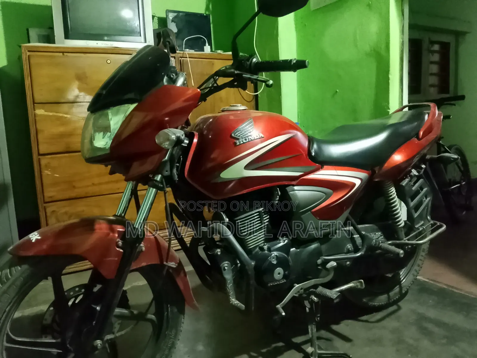 Honda CB 2016 Red