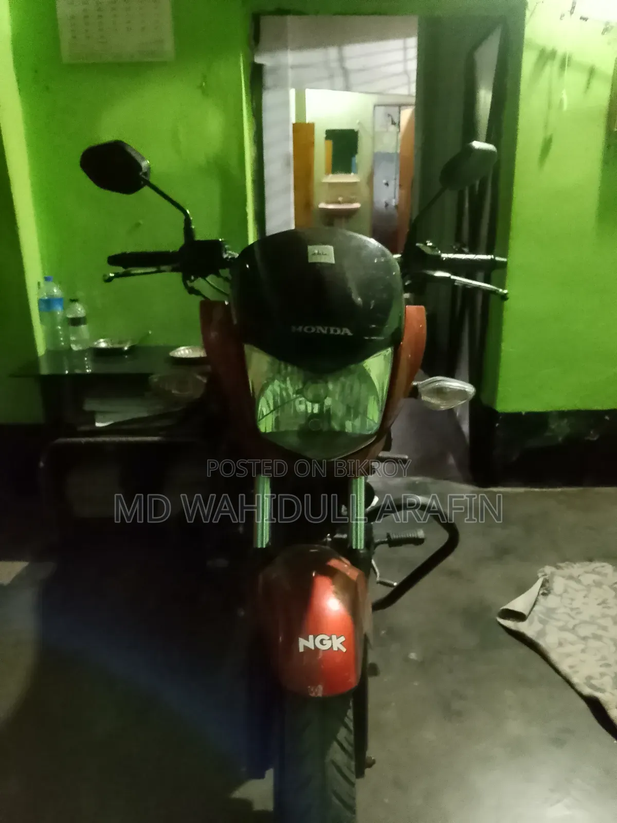 Honda CB 2016 Red