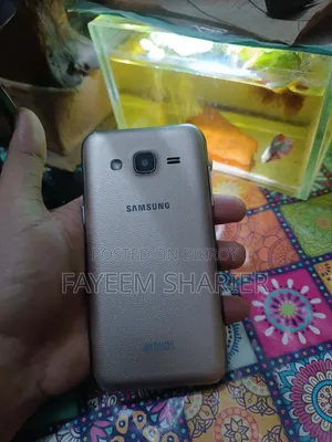 Samsung Galaxy J2 8 GB Silver