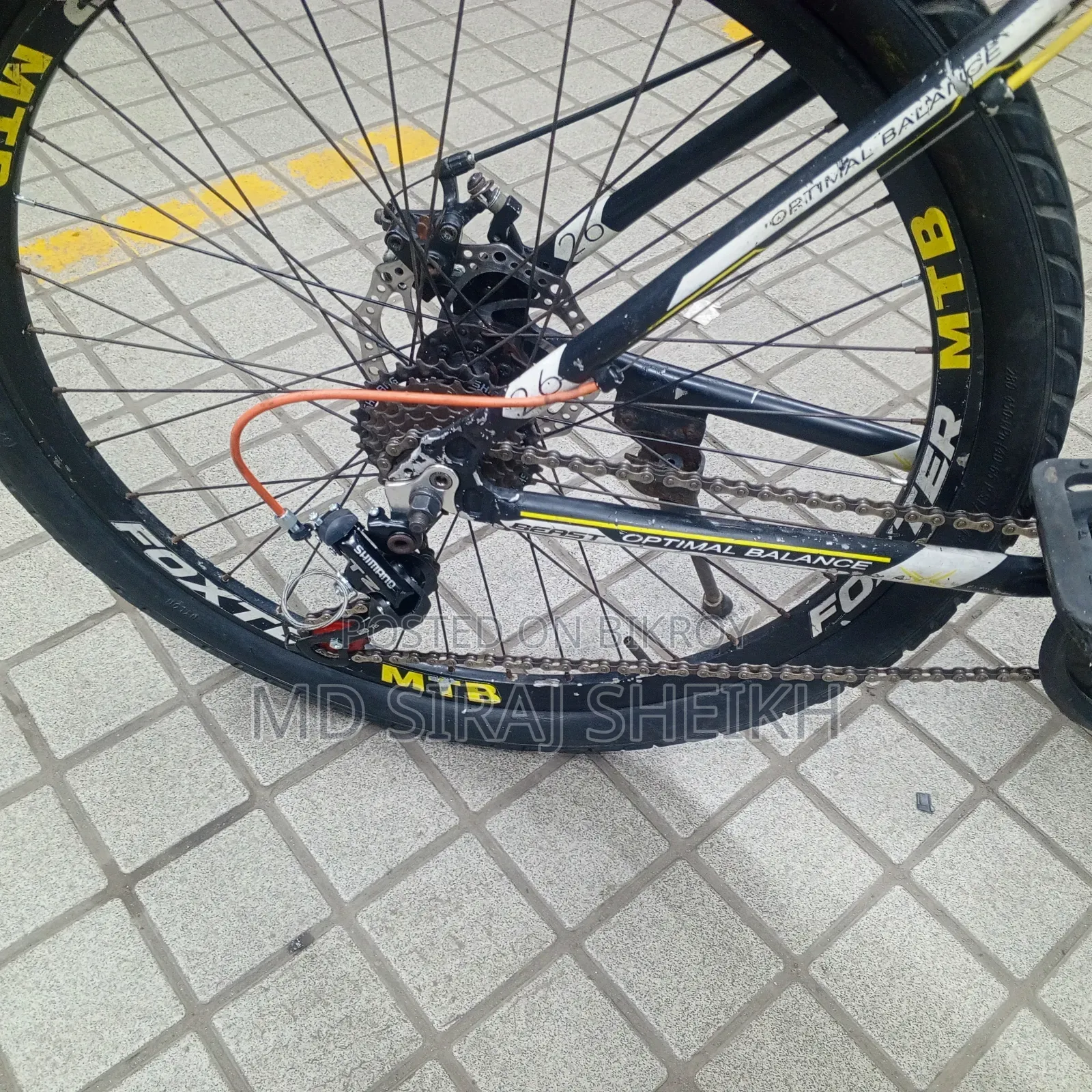 A gear cycle in fresh condition for sale.