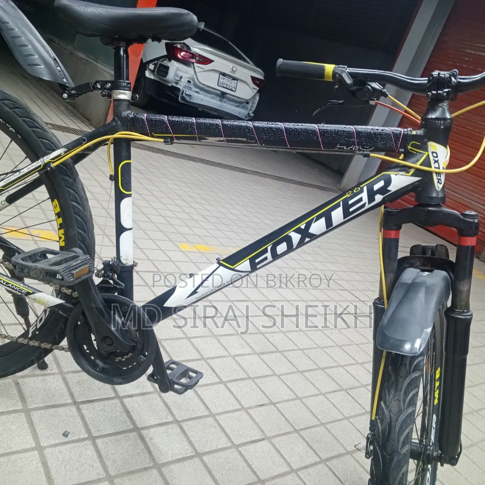 A gear cycle in fresh condition for sale.