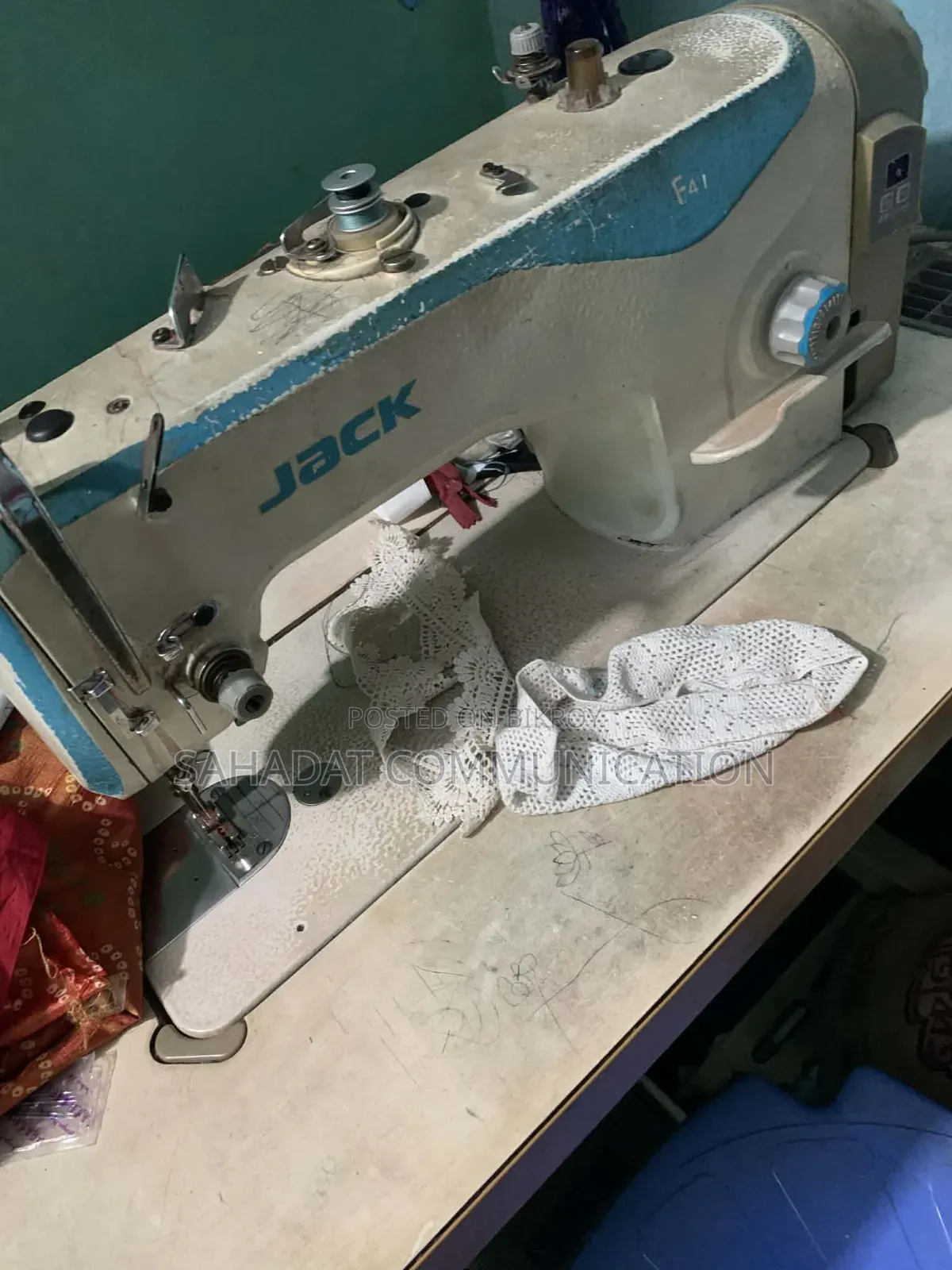 Jack F4 Sewing Machine