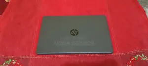 Laptop HP 15-Da3007nia 4GB AMD Ryzen 5 HDD+SSD 500GB