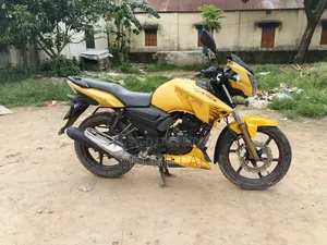 TVS Apache RTR 160 2V 2018 Yellow