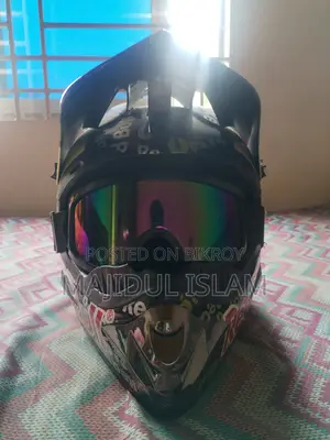 I want to sell this helmet, if anyone wants to buy it, please contact the number