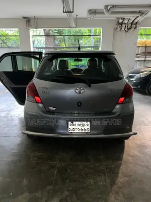 Toyota Vitz 1.5 FWD 5dr 2008 Silver
