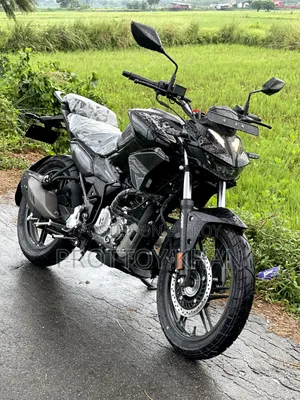 হিরো এক্সট্রিম স্পোর্টস ২০২৫ কালো