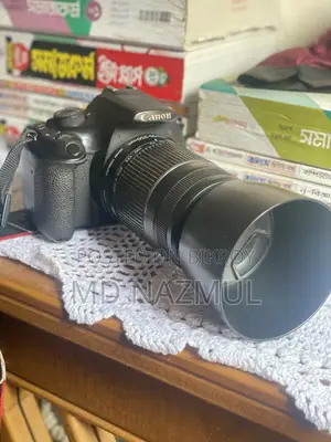1200d Canon Camera With 50-255 Mm Lens