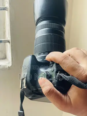 1200d Canon Camera With 50-255 Mm Lens