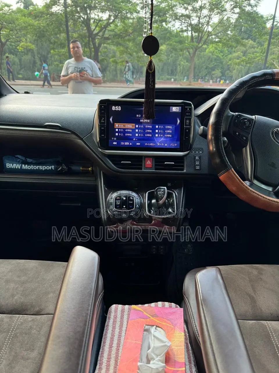 Toyota Esquire 1.8 FWD Hybrid (7 seater) 2017 Pearl