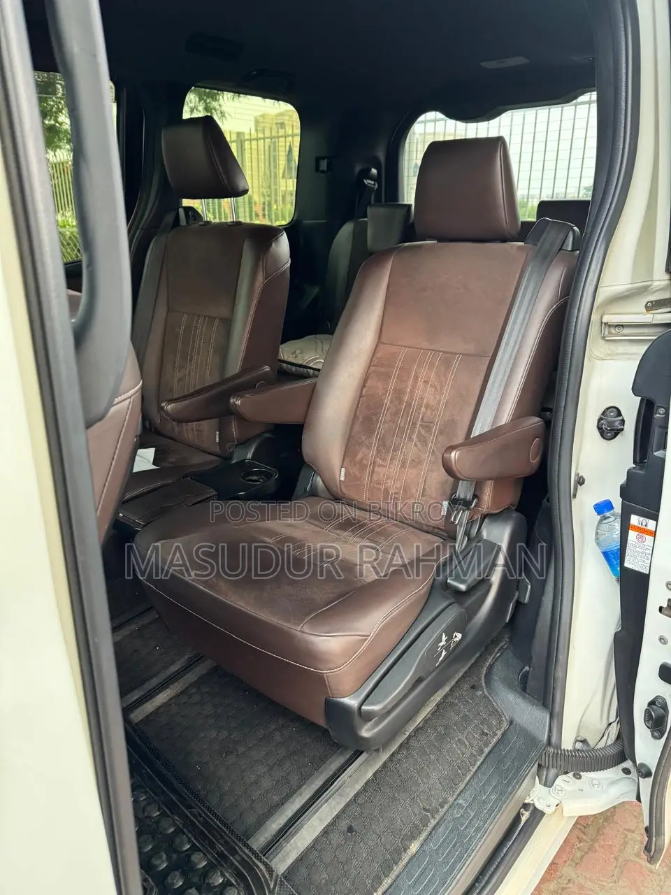 Toyota Esquire 1.8 FWD Hybrid (7 seater) 2017 Pearl