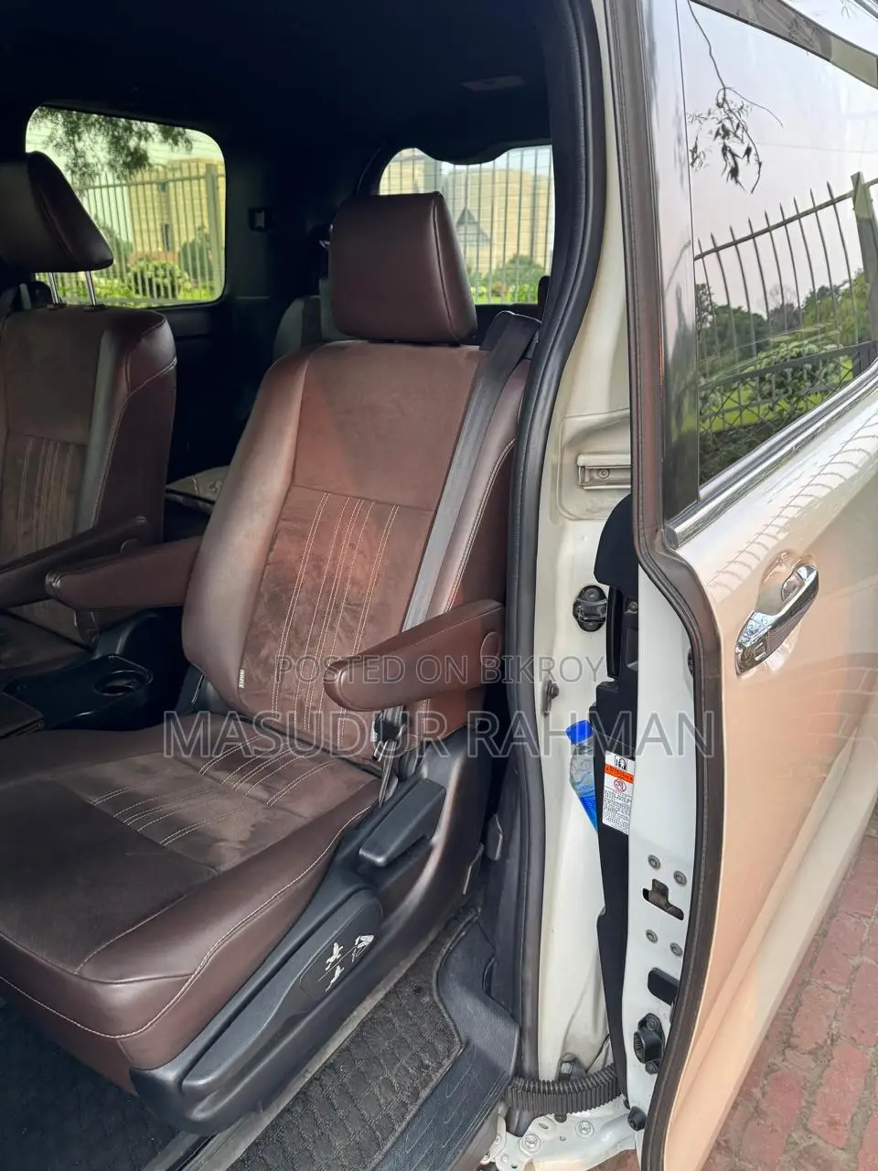 Toyota Esquire 1.8 FWD Hybrid (7 seater) 2017 Pearl
