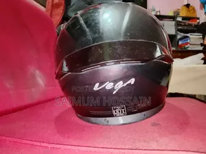 ভেগা হেলমেট ব্যবহৃত