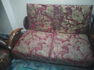সোফা সেট টেবিলসহ
