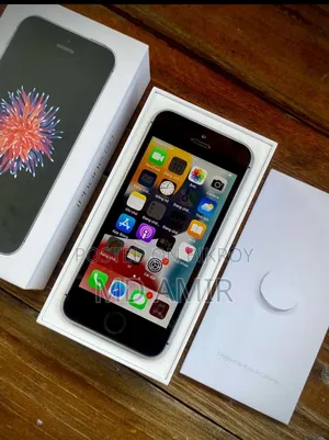 Apple iPhone SE 64 GB Black
