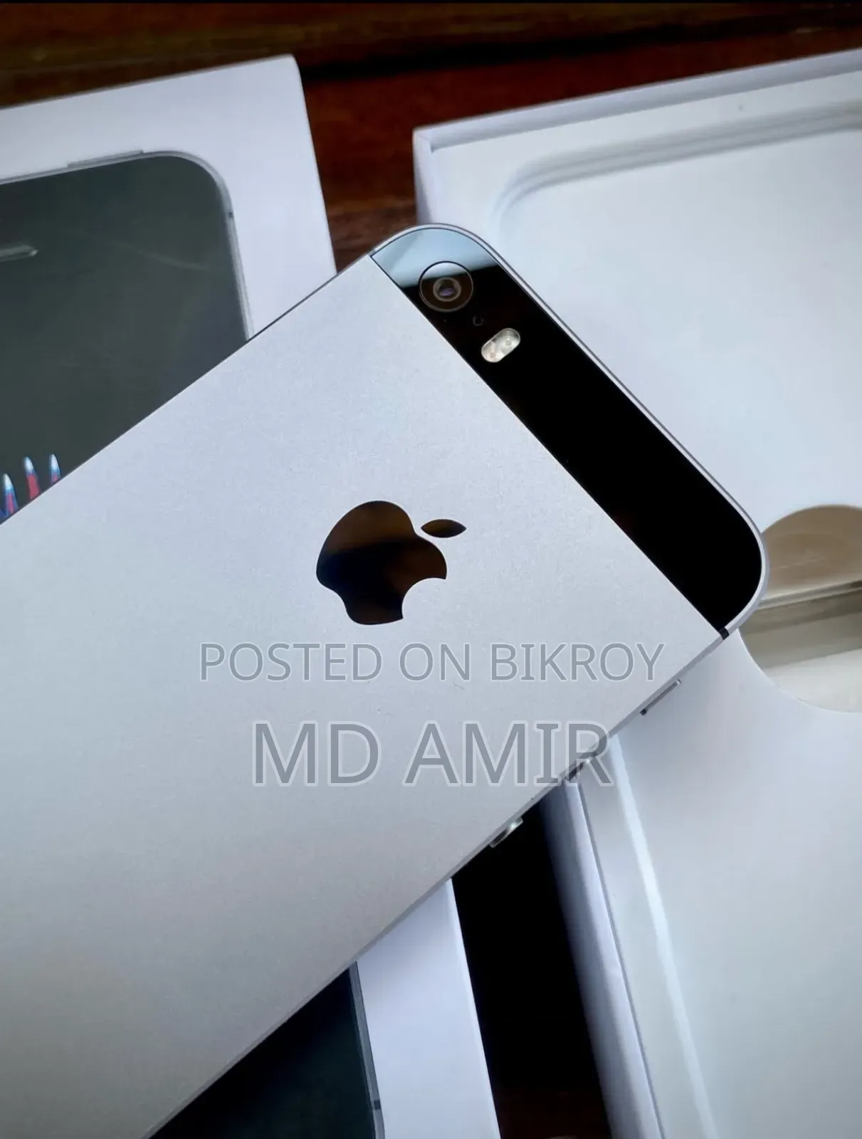 Apple iPhone SE 64 GB Black