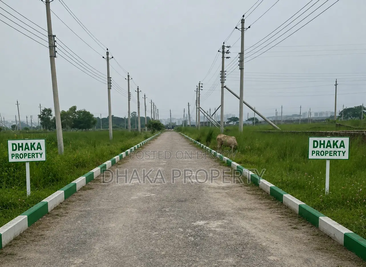 30ft Road 3 Katha Lake North at Sector-17/G