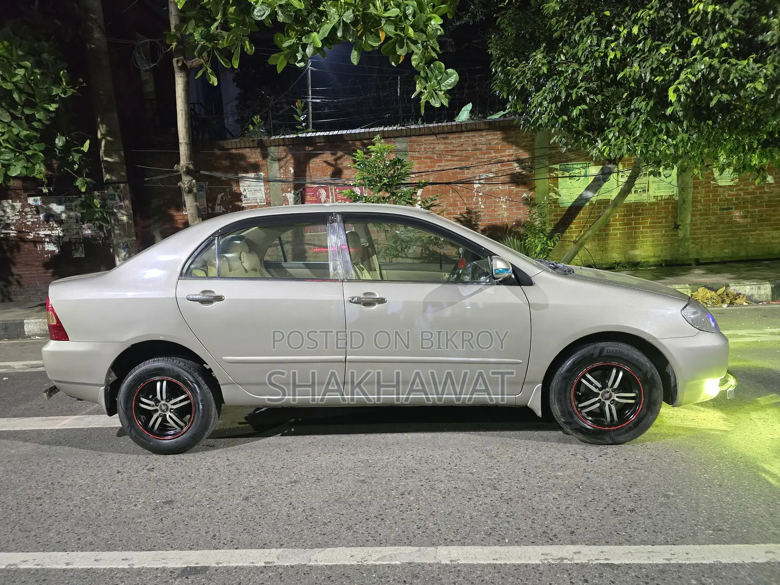Toyota Corolla Sedan 2001 Gold