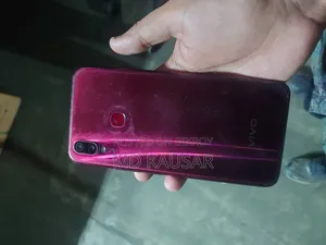 Vivo Y11 32 GB Red