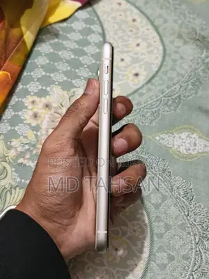 New Apple iPhone 11 64 GB White