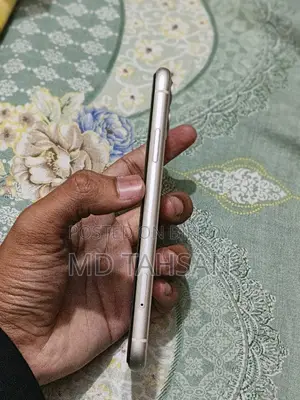 New Apple iPhone 11 64 GB White