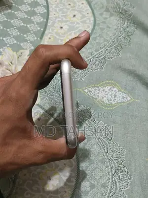 New Apple iPhone 11 64 GB White