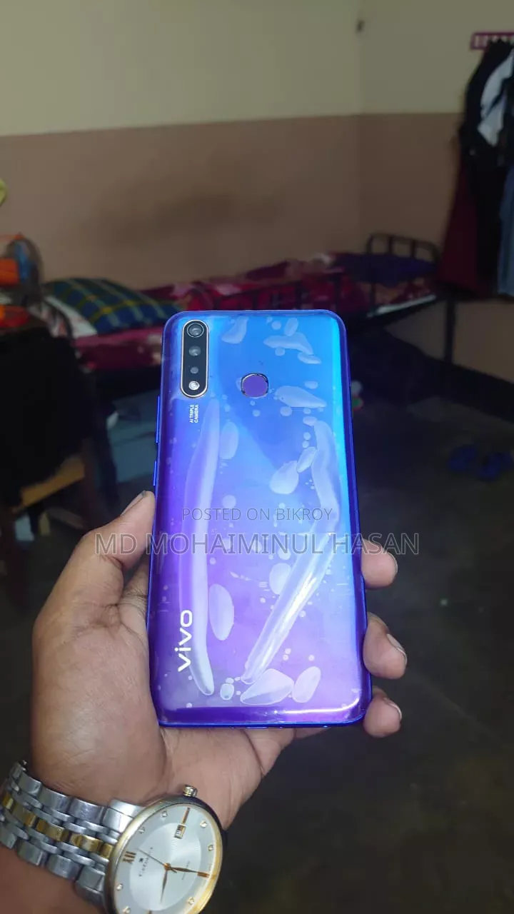 Vivo Y19 128 GB Blue