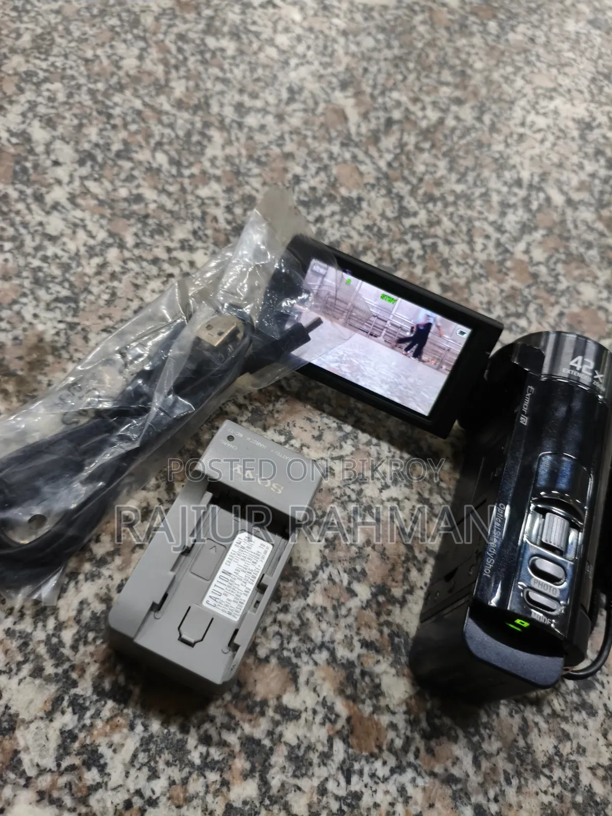 Sony HDR-Cx160. Microphone Supported Handycam.