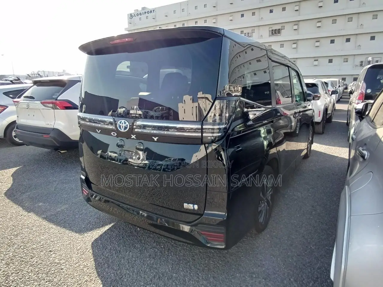 Toyota Voxy 2022 Black