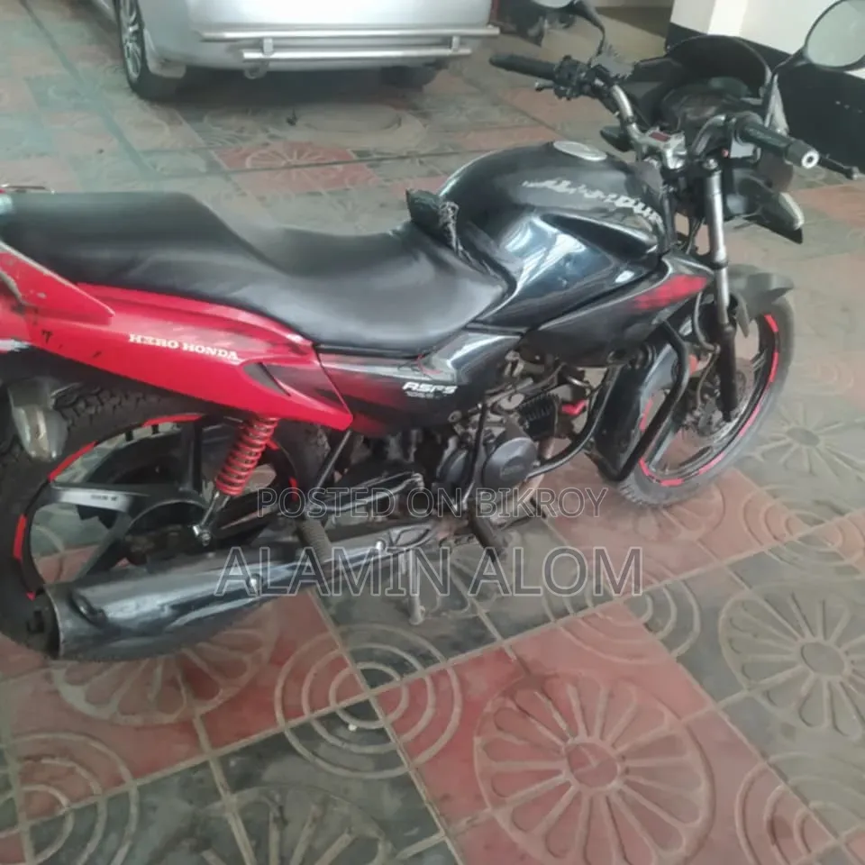 Hero Glamour 2012 Black