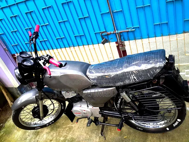 সুজুকি ২০০৬ গ্রে