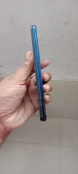 Vivo Y11 32 GB Blue