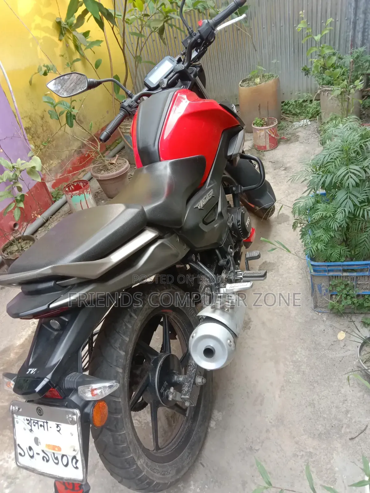 TVS Raider 125 2023 Red