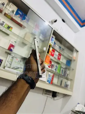 অ্যাপল আইফোন ১৩ প্রো ১২৮ জিবি হোয়াইট