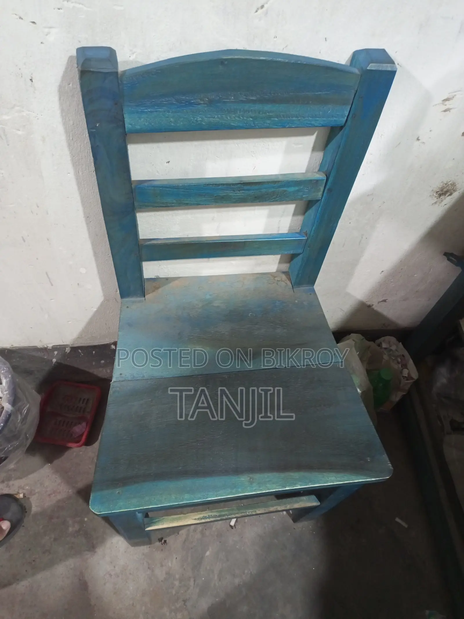 ১টি চেয়ার বিক্রি করা হবে