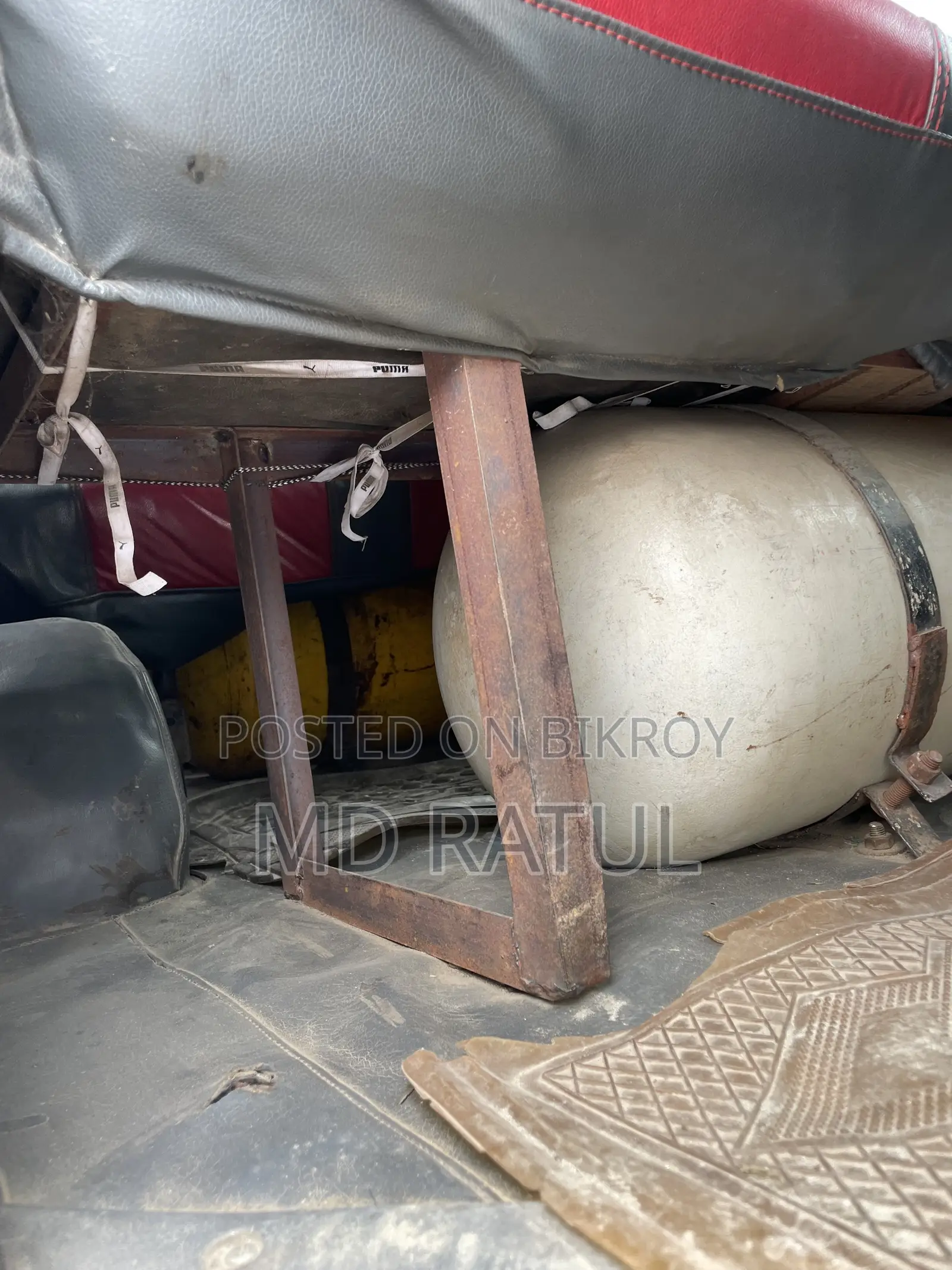 টয়োটা হাইএস ২০০২ সিলভার