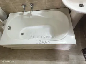 Fibre Made Bathtub for sale | Used for only 1 year