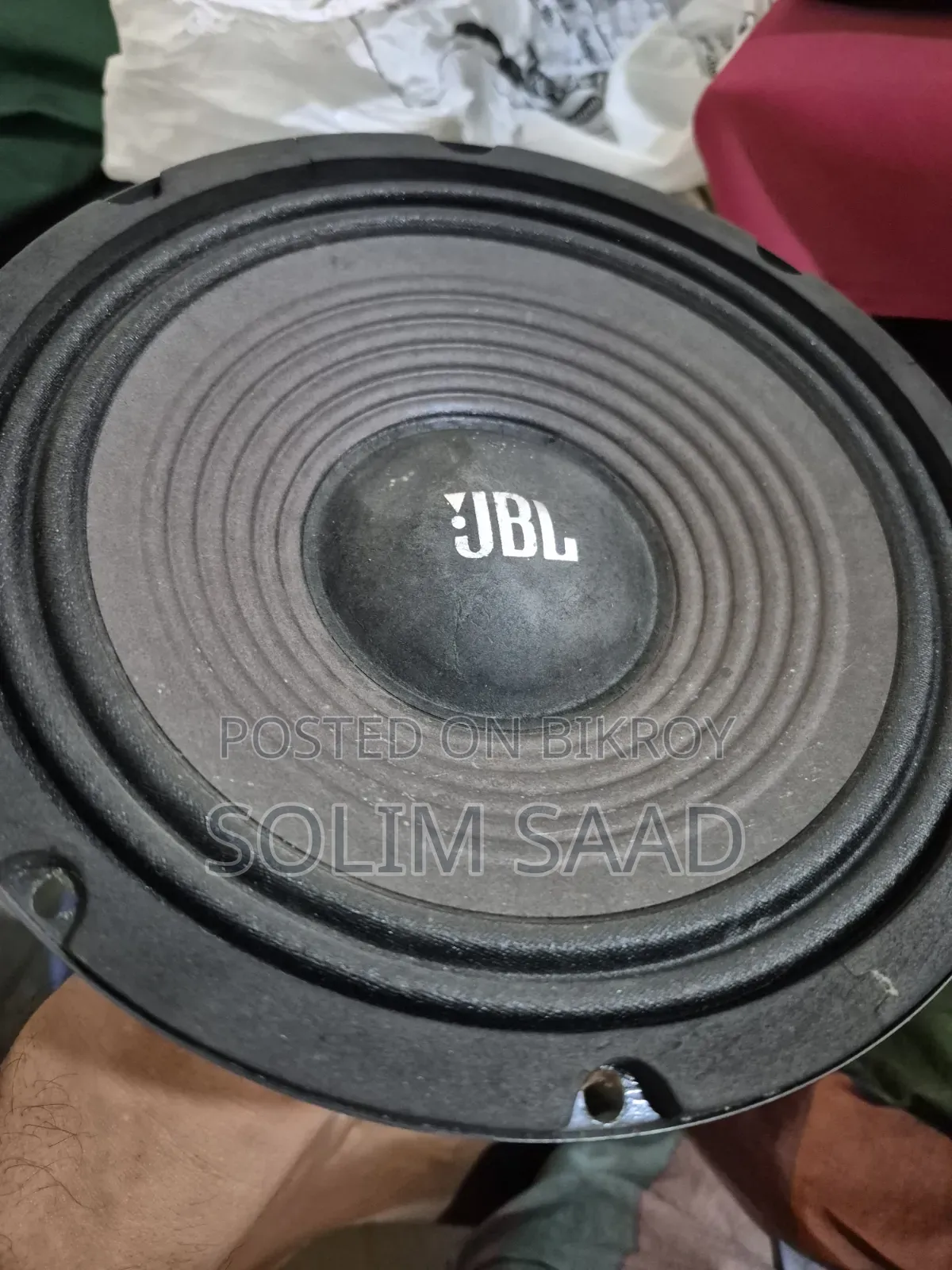 Want to sell a speaker, used for one month, like new.