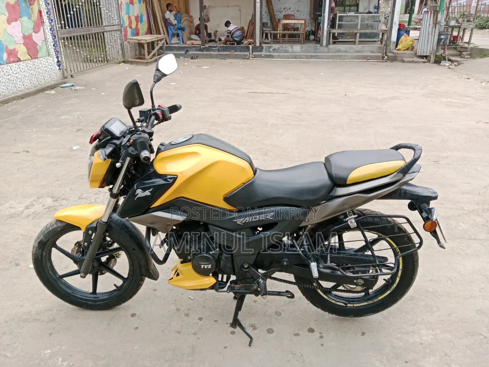 TVS Raider 125 2023 Yellow