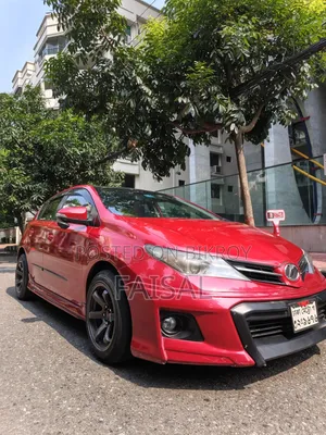 Toyota Auris 2012 Red