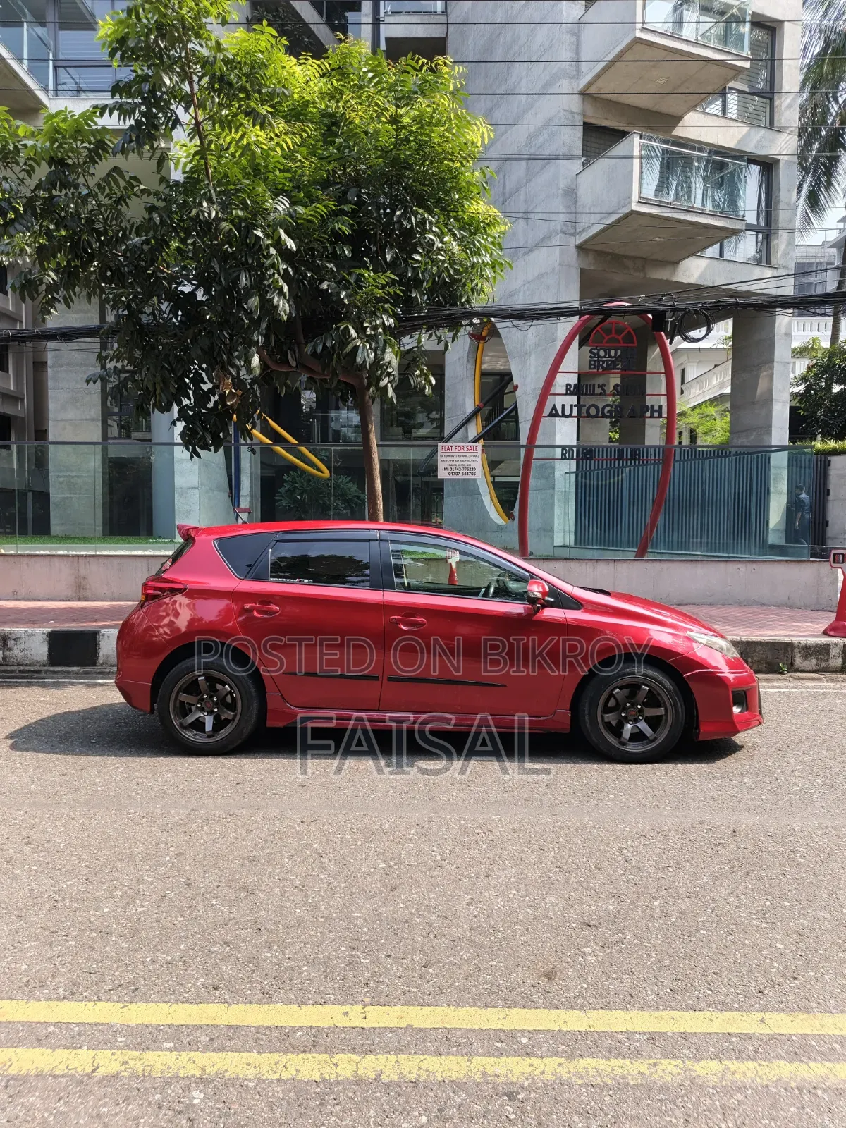 Toyota Auris 2012 Red