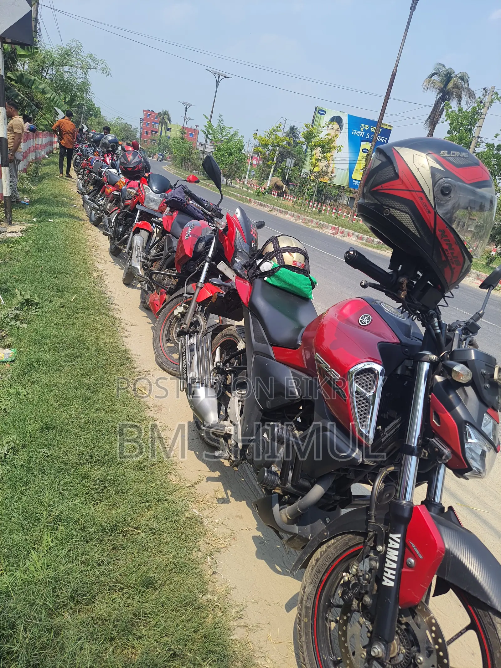 Yamaha 2023 Red