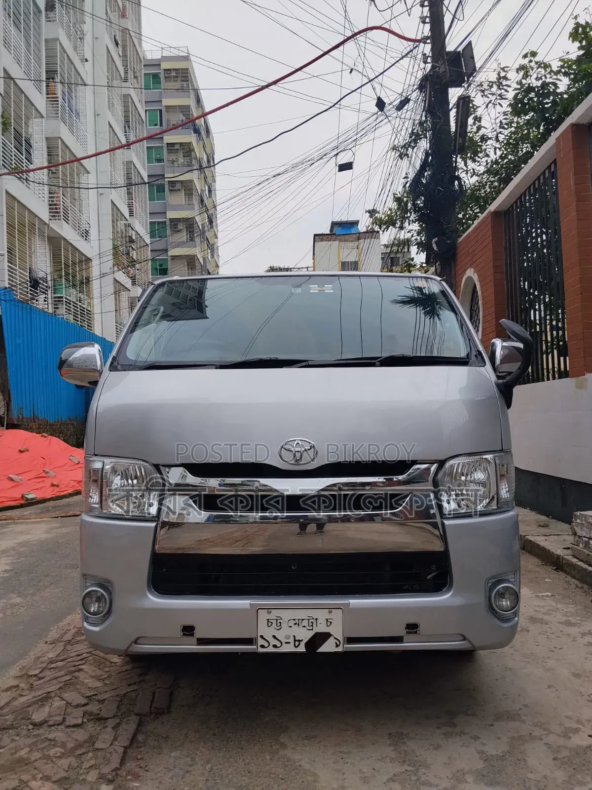 Toyota HiAce SV Premium 2013 Silver